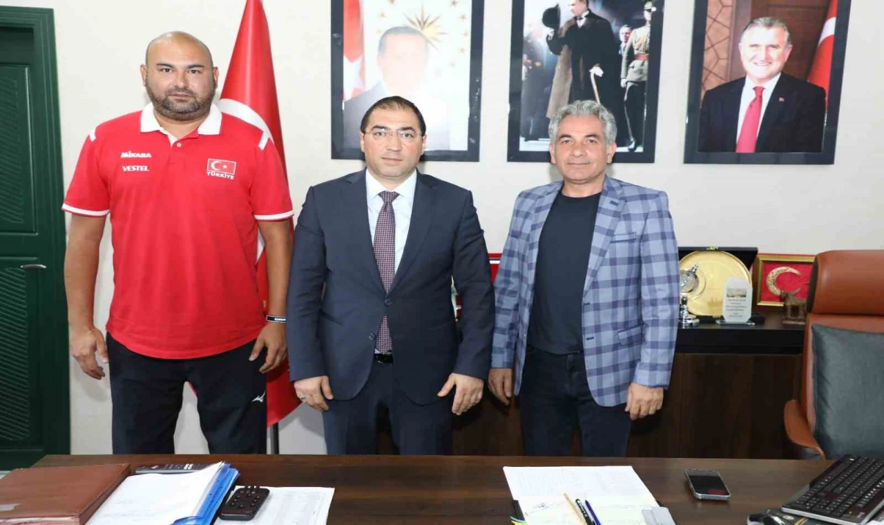 Ağrı’da ”Fabrika Voleybol Okulu” açılıyor