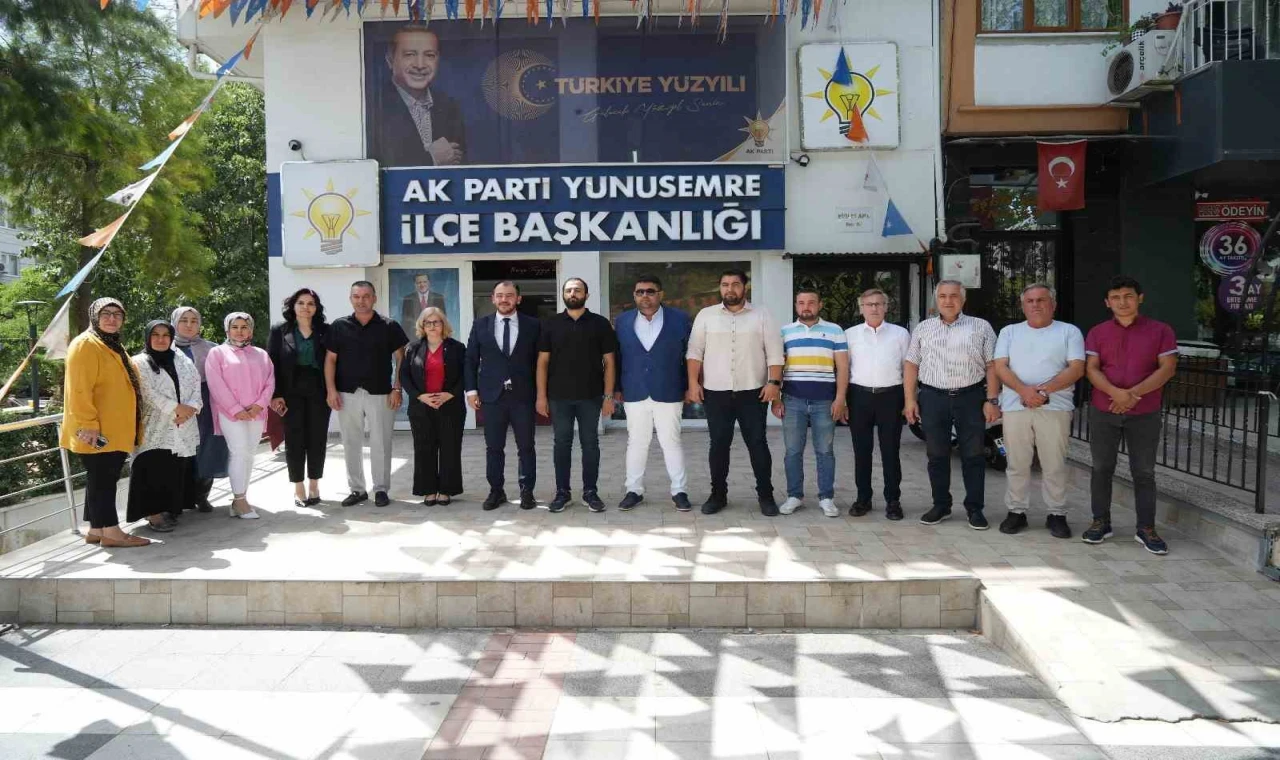 AK Parti Yunusemre İlçe Başkanı Durmaz’dan CHP’li belediyelere eleştiri