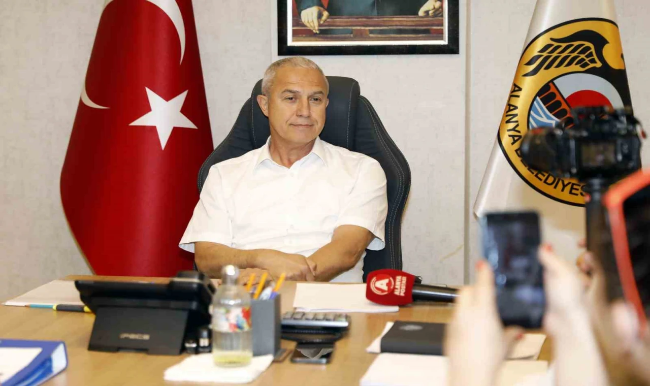 Alanya Belediye Başkanı Özçelik: ”Biz yıkmaya değil, var olanı daha iyi yapmaya geldik”