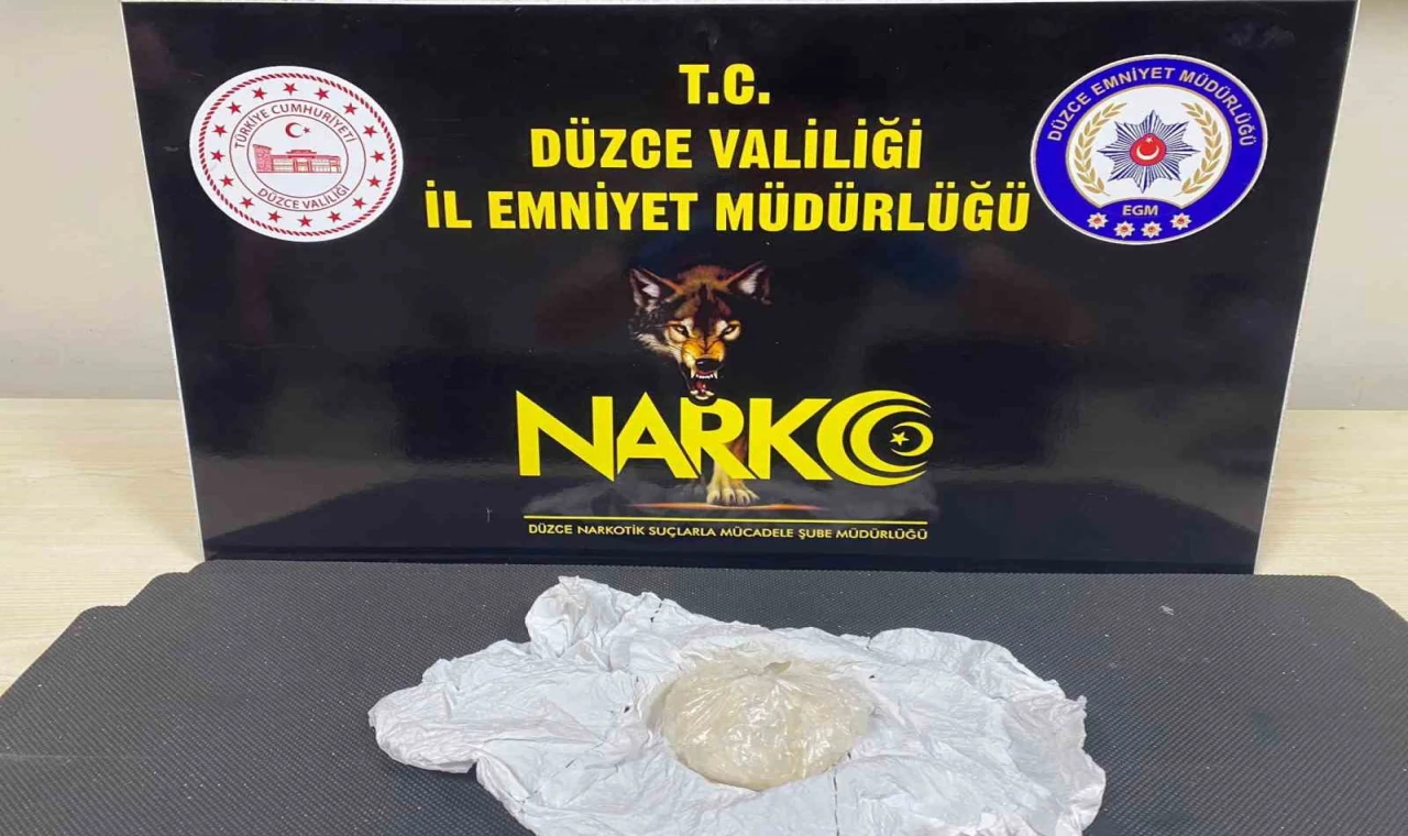 Aracında 54 gram uyuşturucu ile yakalandı