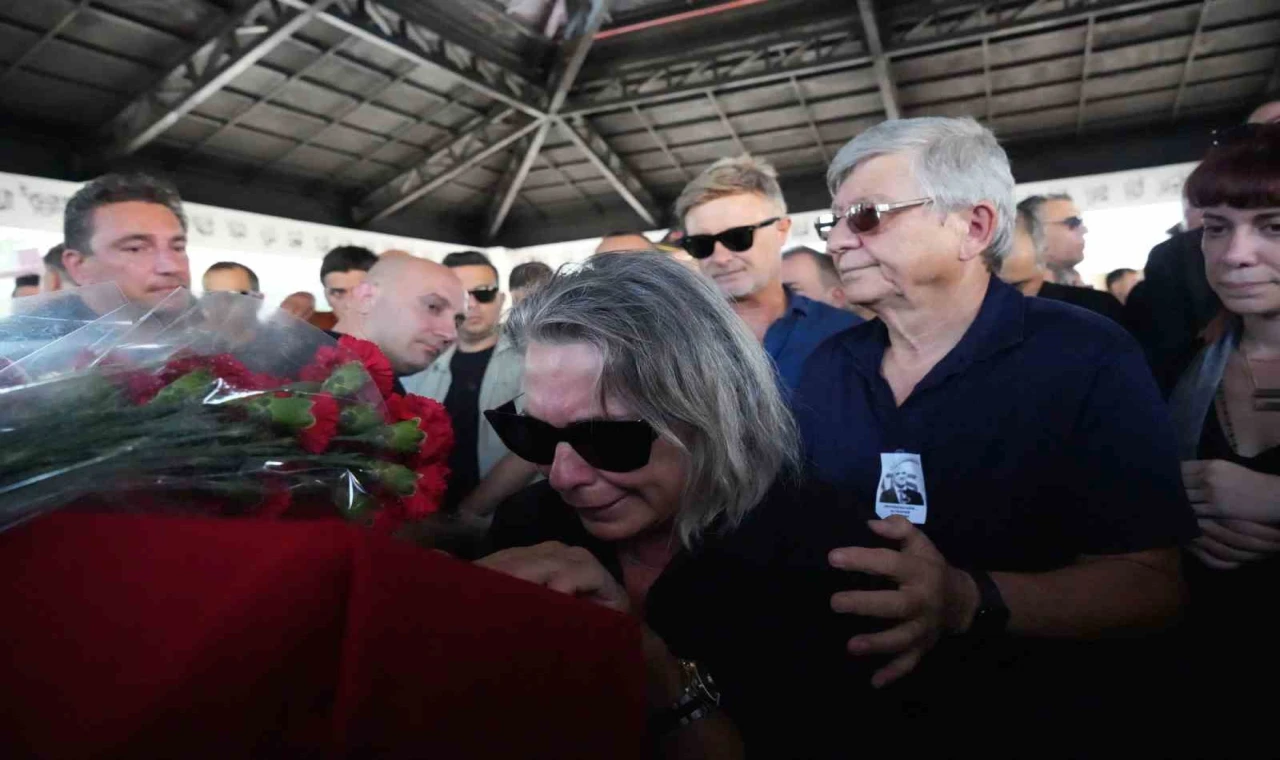 ATSO Başkanı Ali Bahar, gözyaşları içinde toprağa verildi