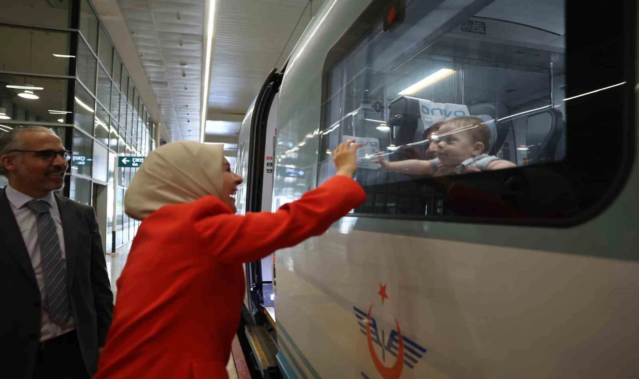 Bakan Göktaş çocukların yüksek hızlı tren isteklerini yerine getirdi