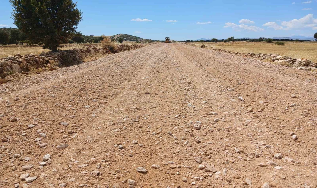 Diyarbakır’da kırsal mahallelerde yollar yenileniyor