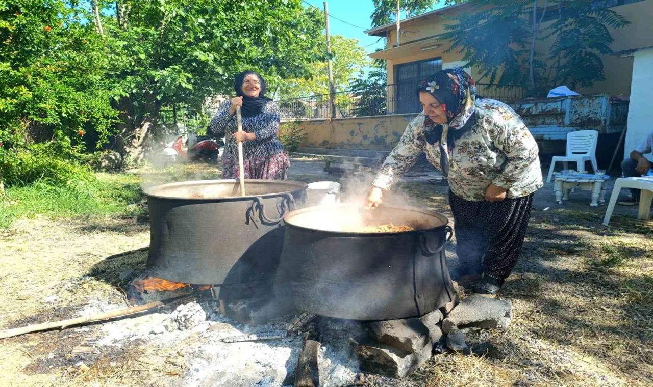 Dutun şifa yolculuğu başladı: Tunceli’de pekmez kazanları kuruldu