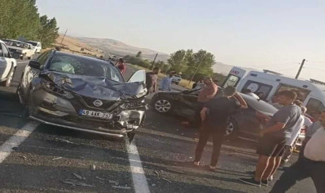 Elazığ’da trafik kazası: 2’si ağır 8 yaralı