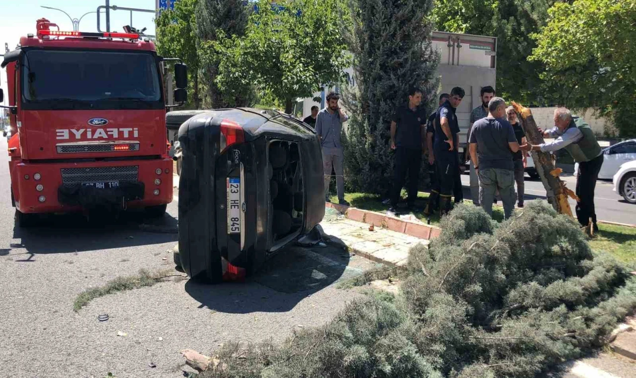 Elazığ’da trafik kazası: 3 yaralı