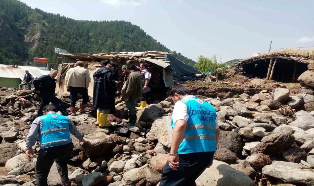 Erzurum Müftülüğünden afet bölgesine ”Manevi Destek” ekibi