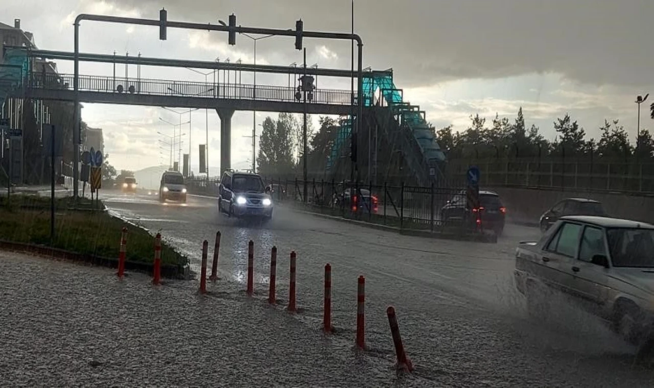 Erzurum Valiliğinden yağış uyarısı