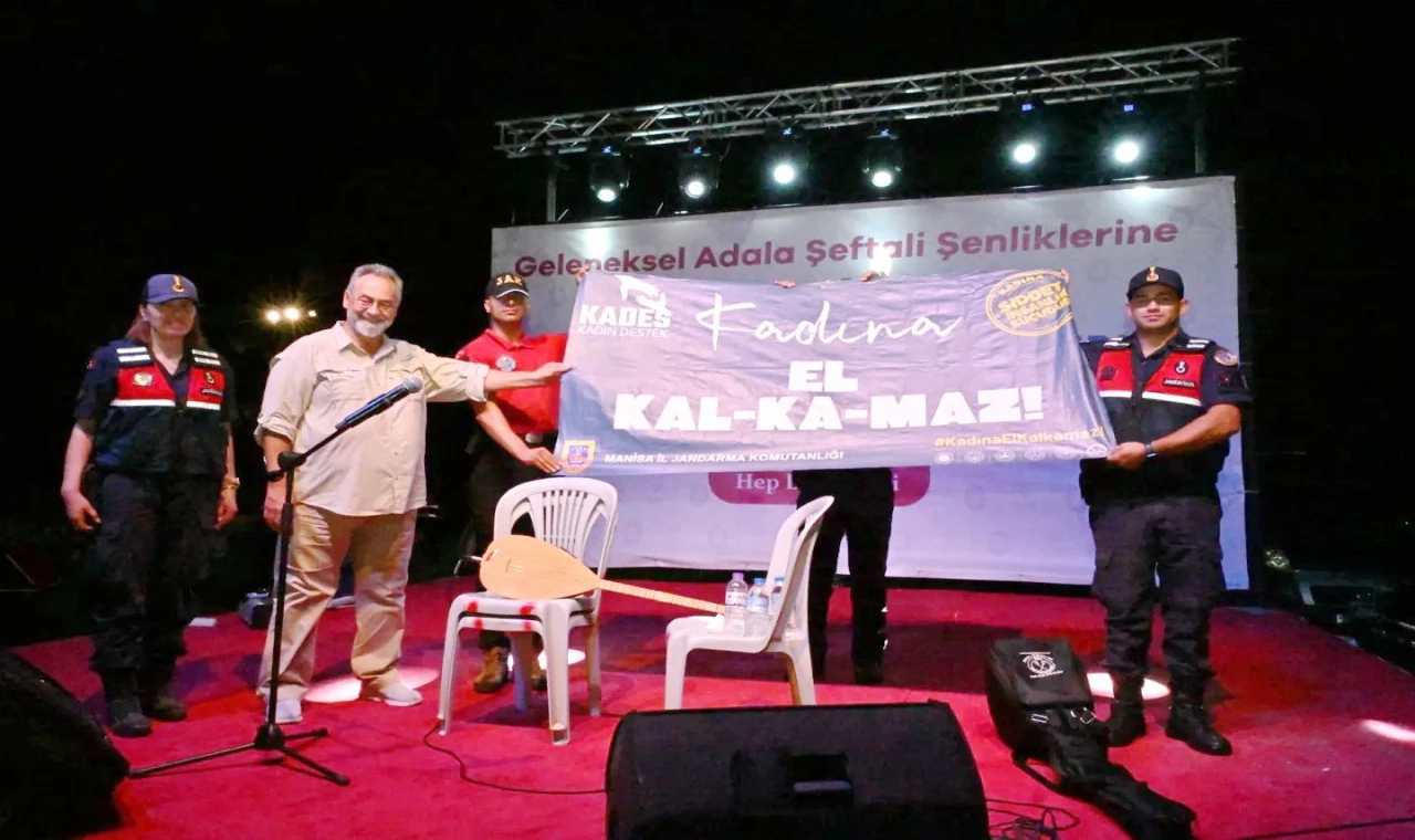 Festivalde ’kadına el kalkmaz’ uyarısı