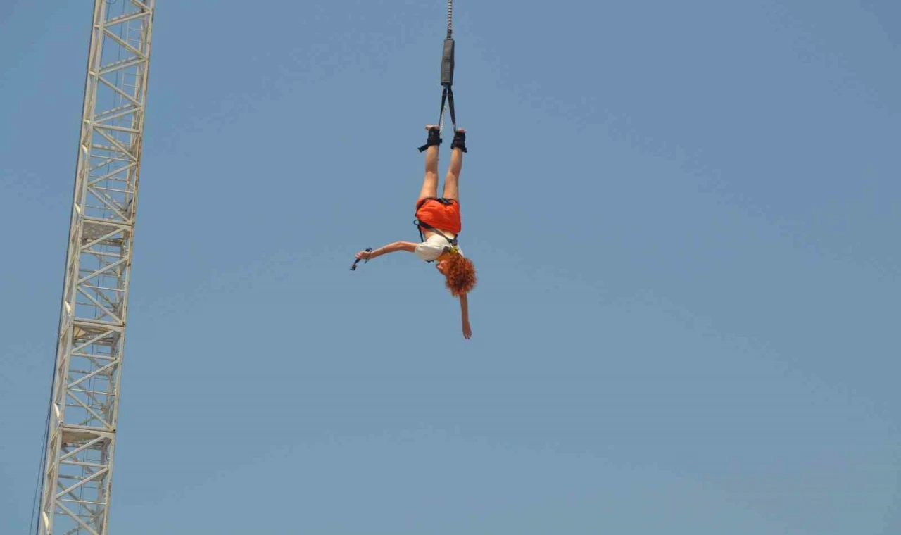 Fethiye’de ”bungee jumping” heyecanı