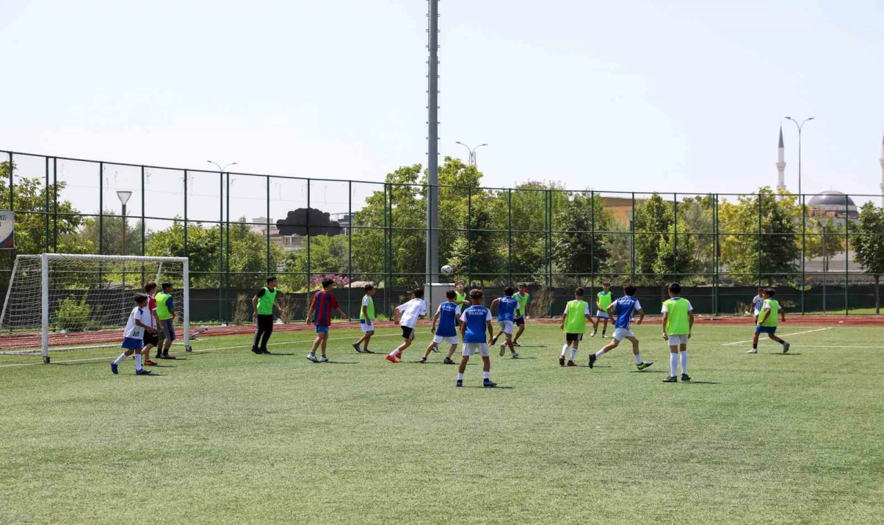 Gaziantep’te yaz spor okullarına bir haftada 16 bin kişi katıldı