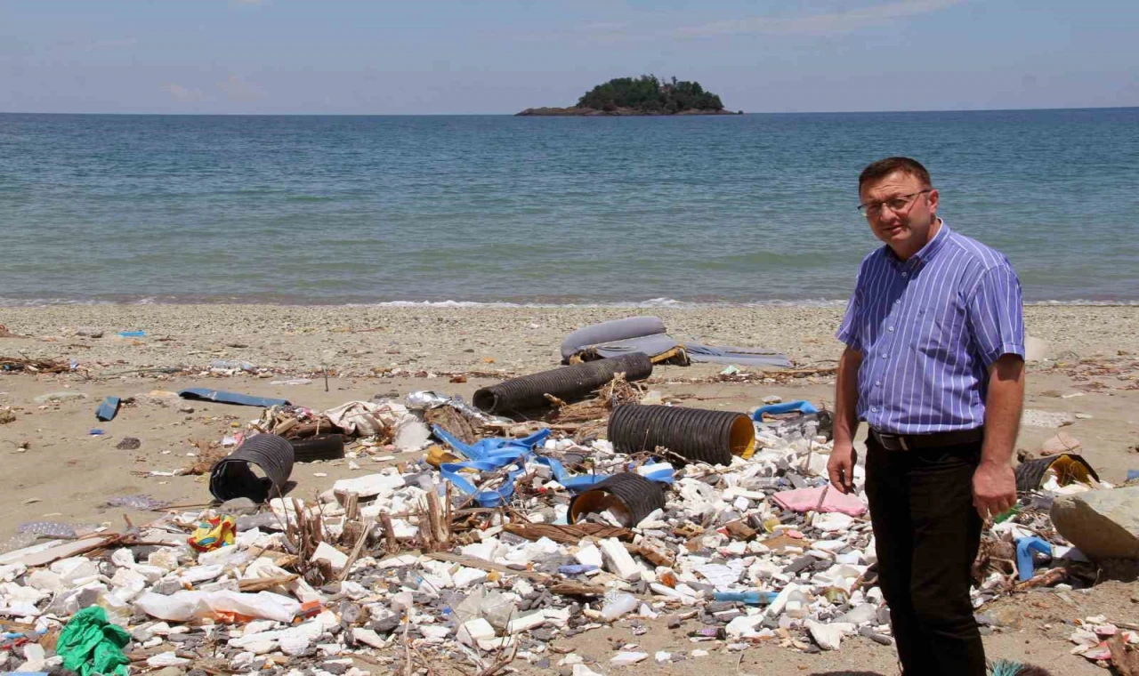 Giresun Adası manzaralı çöplük