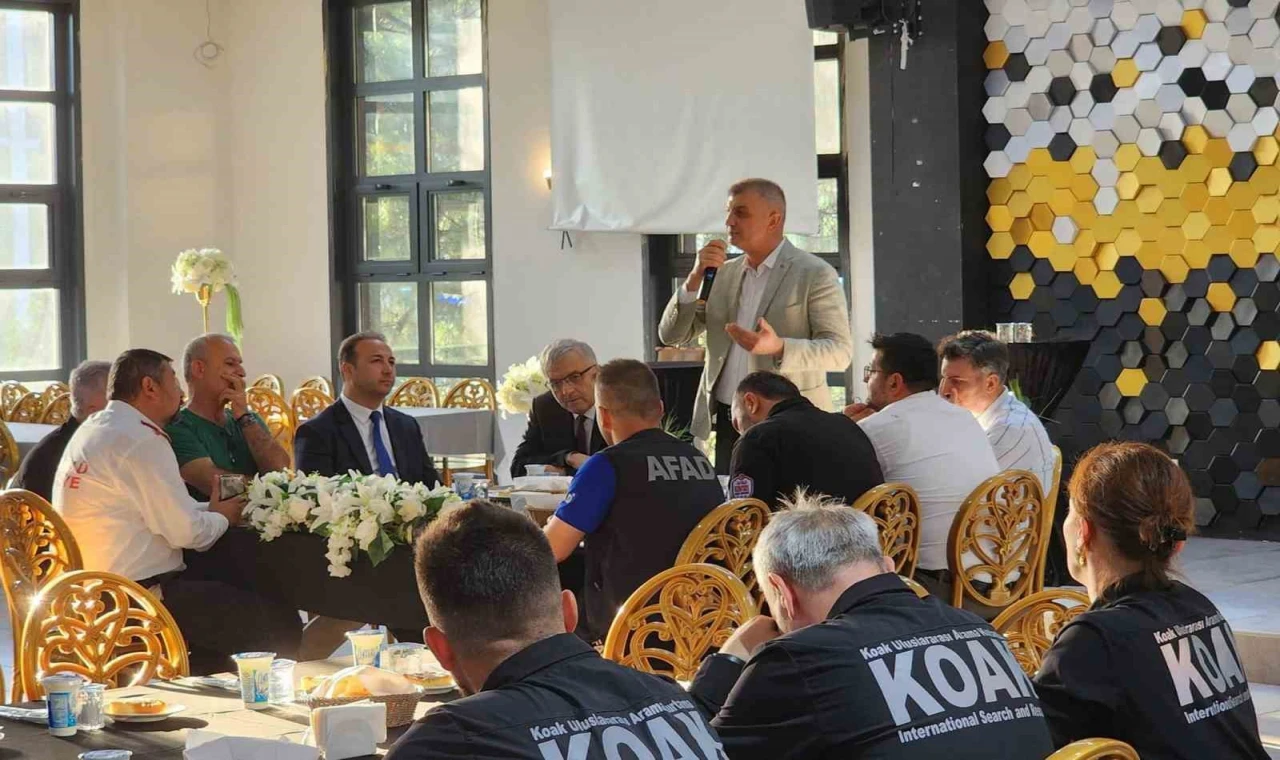 Gölcük’te afet koordinasyon toplantısı düzenlendi