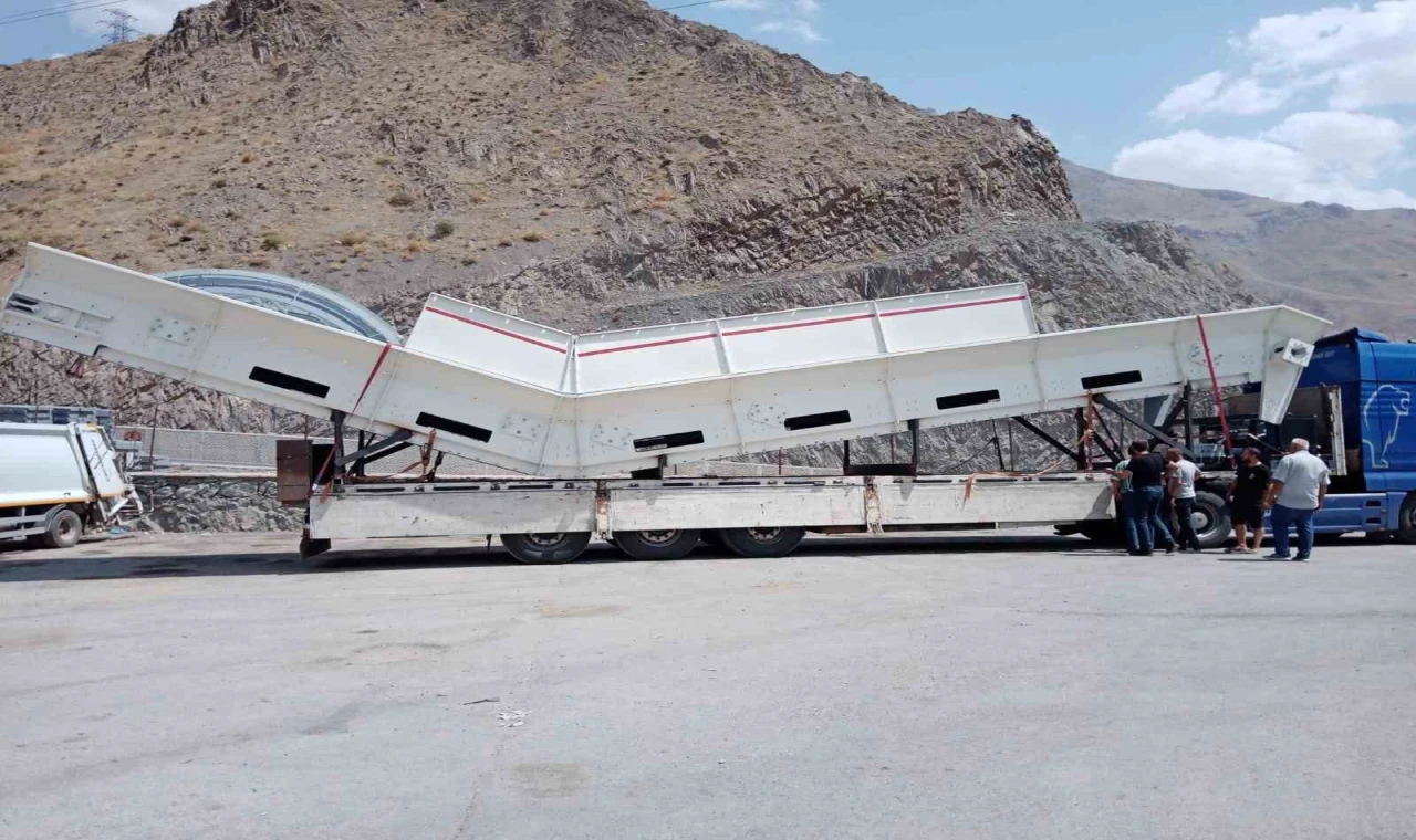 Hakkari’de çöplerin taşınması sorunu çözüldü