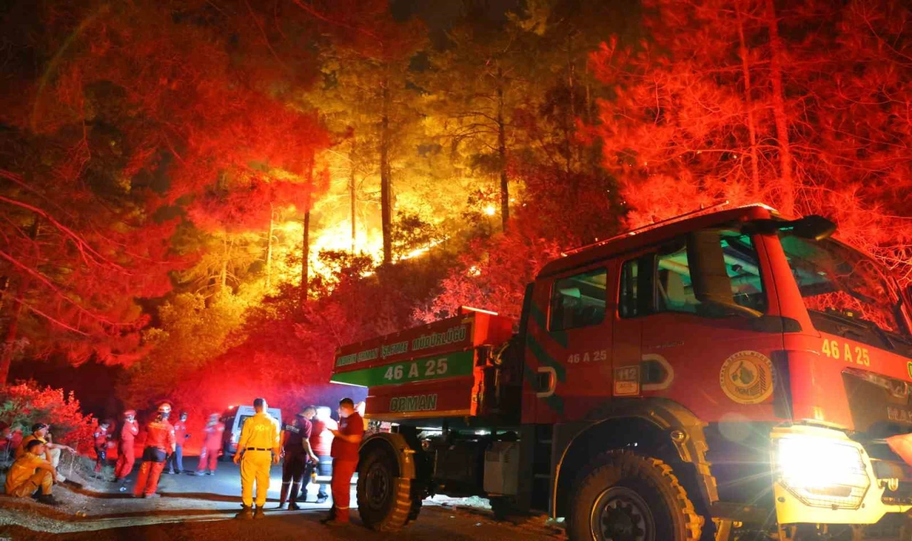 Kahramanmaraş’taki orman yangınına gece müdahalesi