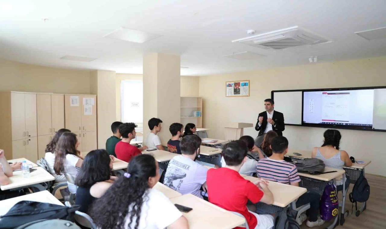 Kartal Akademi öğrencileri başarıdan başarıya koşuyor