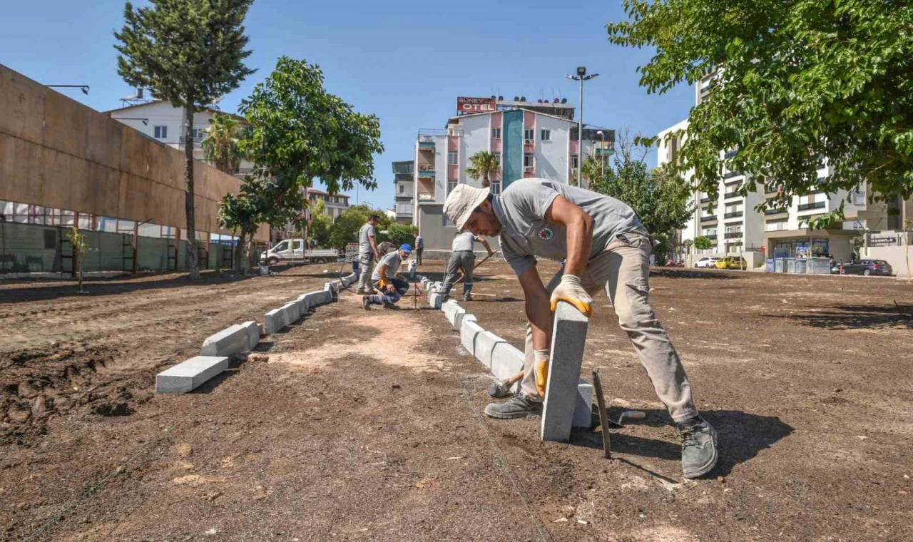 Kepez Belediyesi hem yeniliyor, hem yapıyor