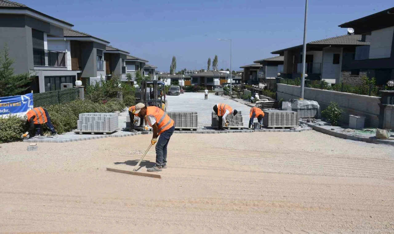 Kuşadası Belediyesi’nin Güzelçamlı Mahallesi’ndeki çalışmaları hız kesmiyor