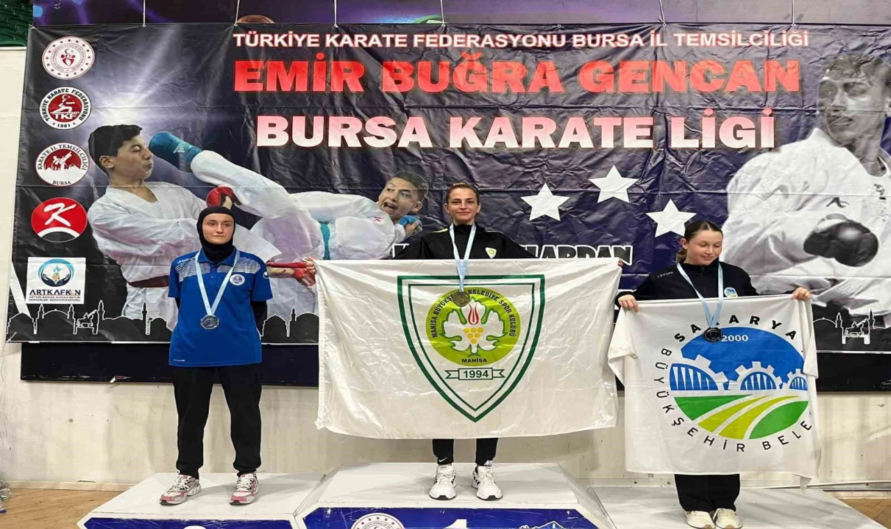 Manisa BBSK’nın karatecileri başarıdan başarıya koşuyor