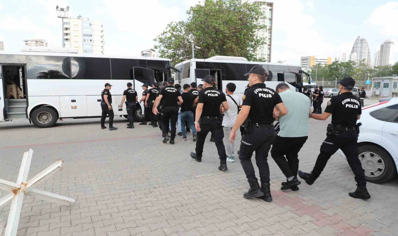 Mersin merkezli yasadışı bahis operasyonu: 71 gözaltı