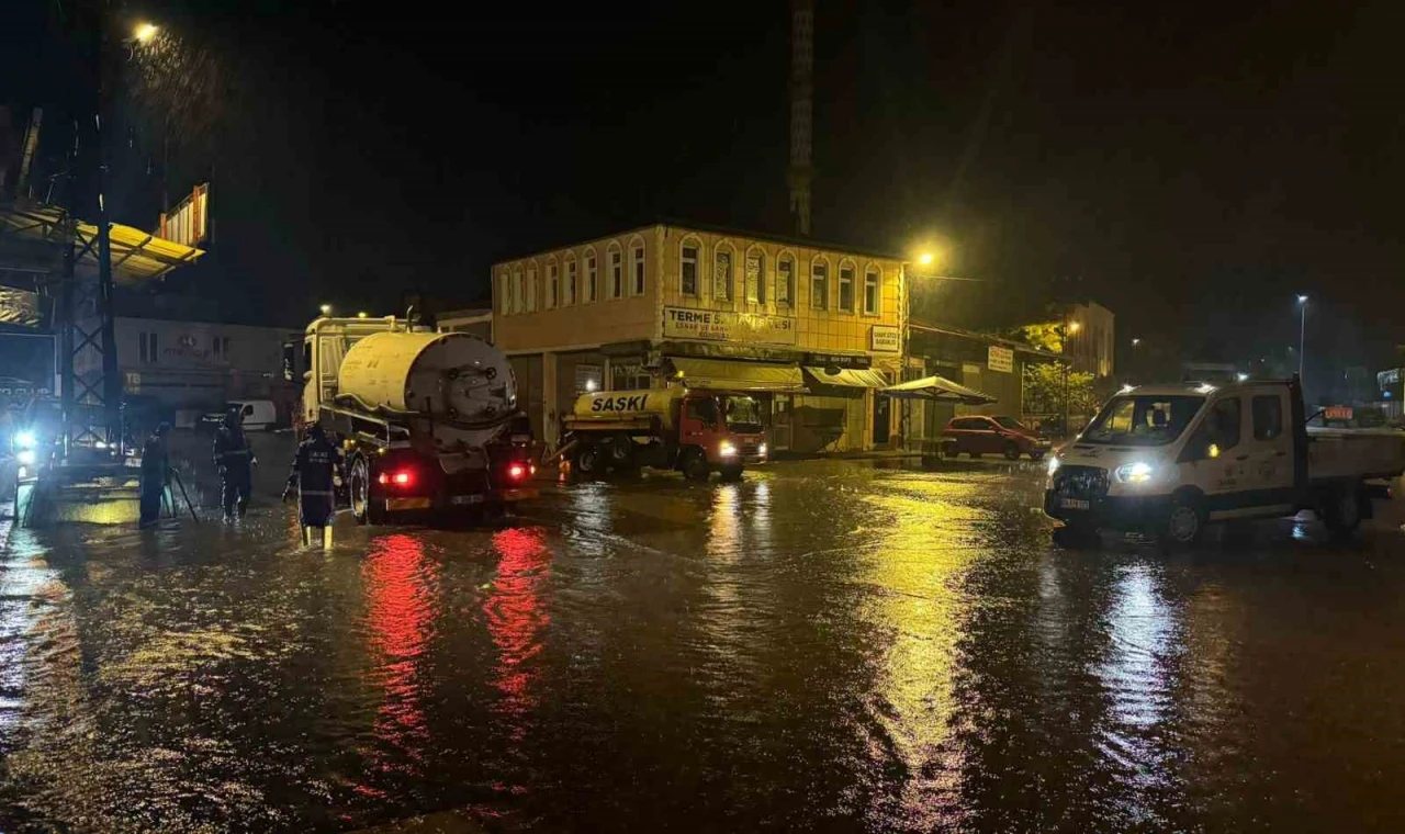 Sağanak yağış Terme’yi yine korkuttu