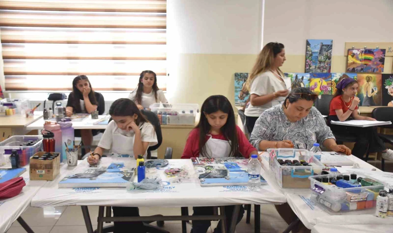 Şahinbeyli kadınlar resim kurslarına akın ediyor