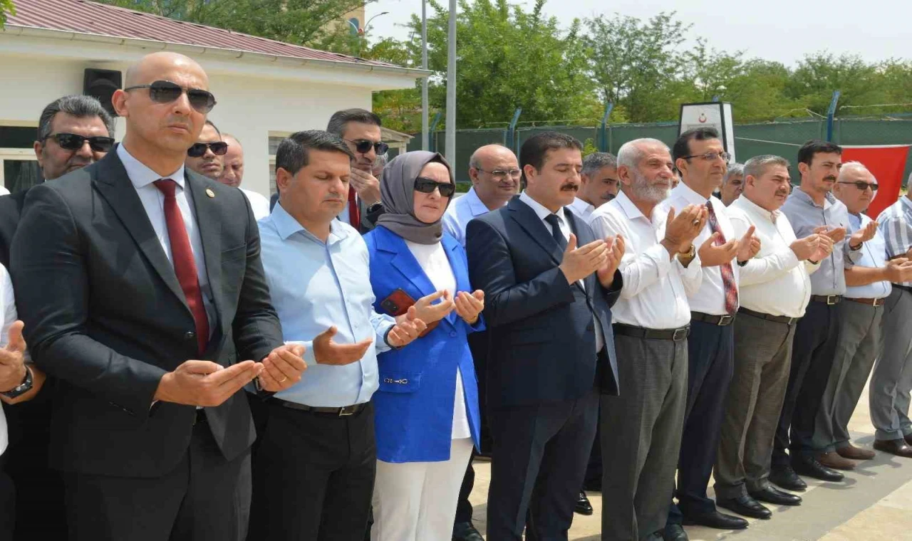 Siirt Şehitliği’nde 15 Temmuz anma programı düzenlendi