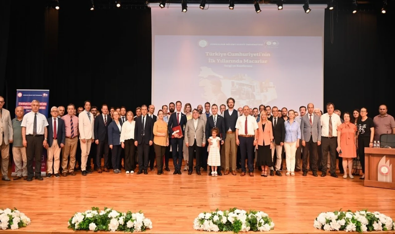 ”Türkiye Cumhuriyeti’nin İlk Yıllarında Macarlar Sergisi ve Konferansı” düzenlendi