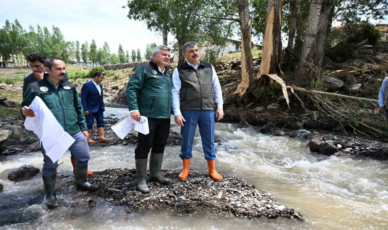 Vali Çiftçi: “Devlet selin yaralarını saracak”