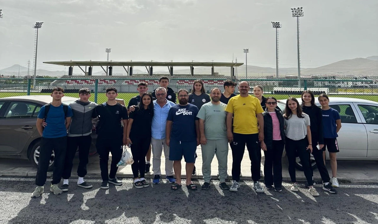 Sakarya’nın yıldız sporcularına 1. Lig bileti