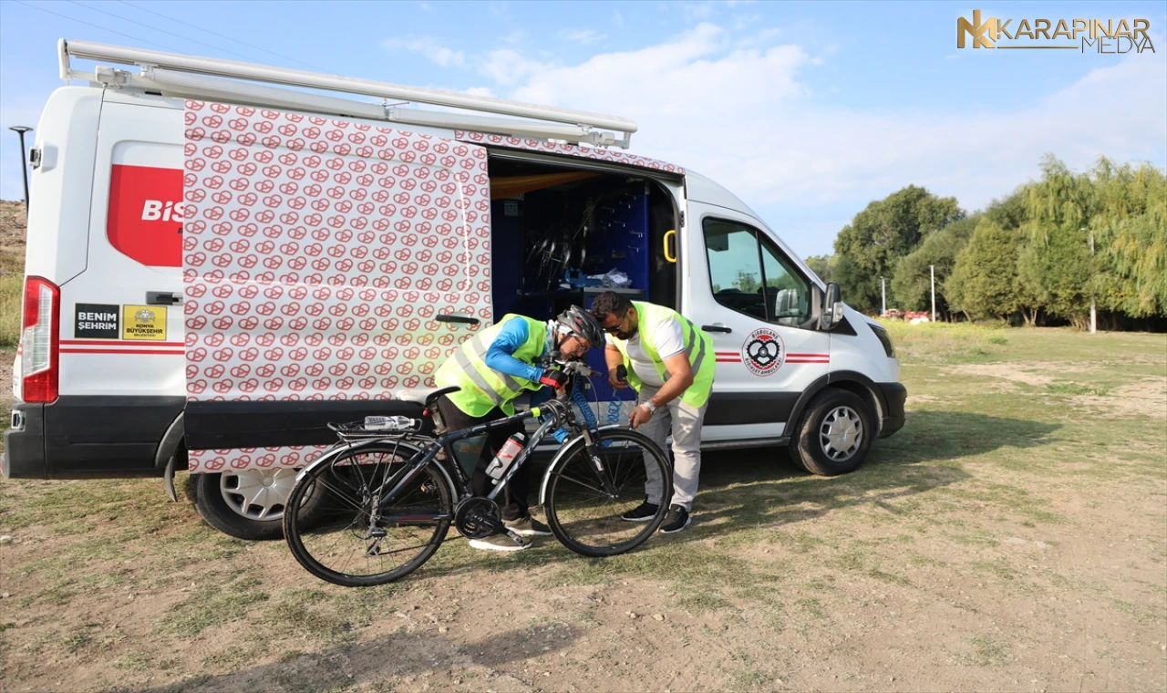 Konya'da bisikletseverler tarihi ve doğal güzellikleri pedal çevirerek keşfediyor