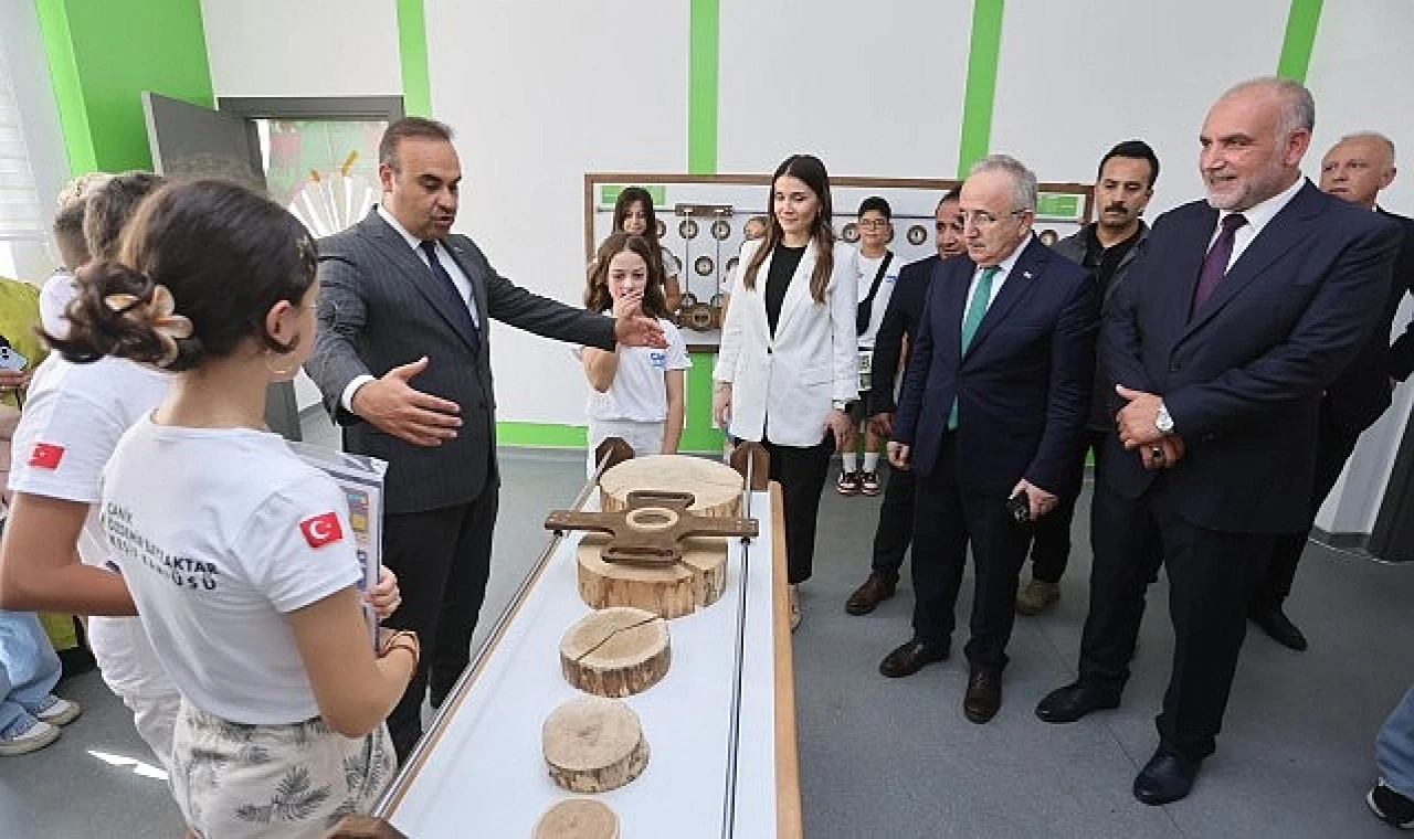 Sanayi ve Teknoloji Bakanı Kacır, Canik Özdemir Bayraktar Keşif Kampüsü’nde