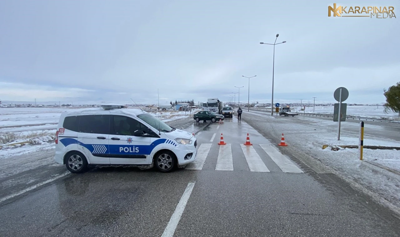 Yola çıkacaklar dikkat! Konya ve ilçelerinde kar yağışı nedeni ile yollar ulaşıma kapandı