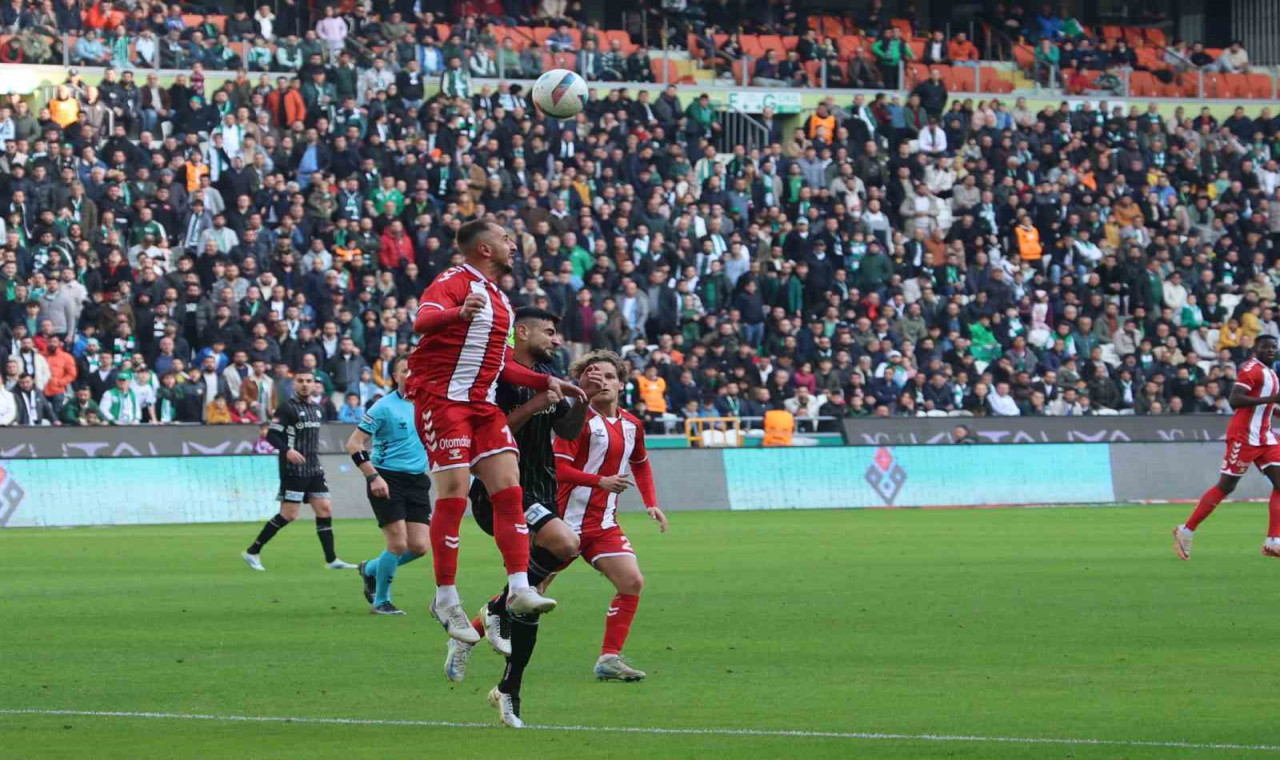 Trendyol Süper Lig: Konyaspor: 0 - Samsunspor: 1 (İlk yarı)