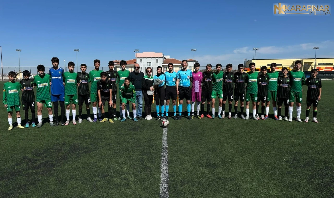 Karapınar’da U15 Ligi maçında Dünya Kadınlar Günü kutlaması