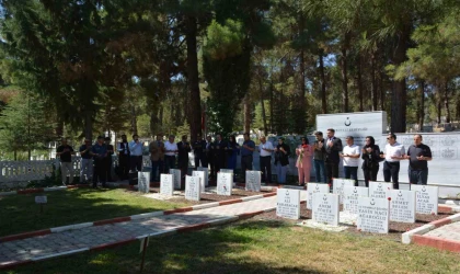 15 Temmuz şehidi Ağaroğlu, mezarı başında anıldı