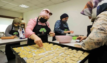 Aile merkezlerindeki eğitimlerden binlerce kişi yararlanıyor