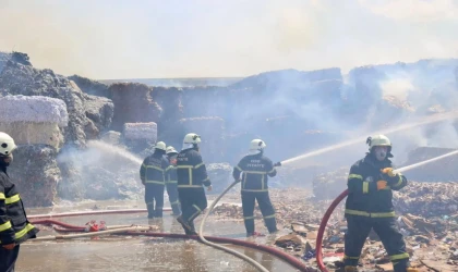 Aksaray’da kağıt fabrikasında yangın