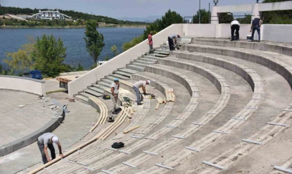 Amfi tiyatroda bakım ve onarım çalışmaları başladı