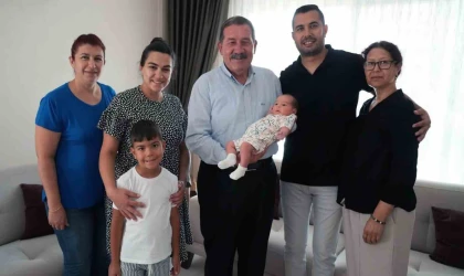 Başkan Topuz’dan ‘Hoş geldin bebek’ ziyareti