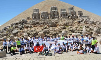 Bitlis Nemrut’tan Adıyaman Nemrut’a bisiklet turu sona erdi