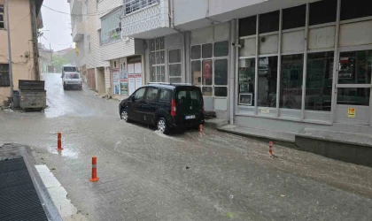 Çorum’da sağanak yağış hayatı olumsuz etkiledi