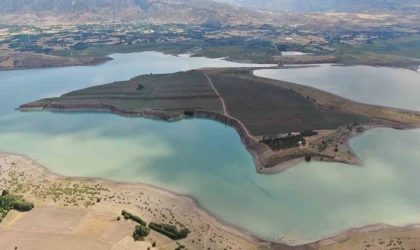 Denize kıyısı olmayan Sivas’ta Anadolu’nun en büyük adası satıldı