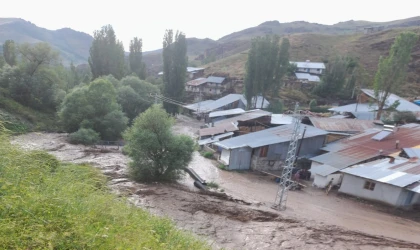 Erzurum’da dereler taştı