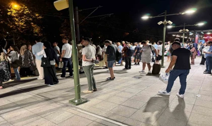 Florya’da Marmaray arızalandı, duraklarda yoğunluk oluştu