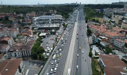 Haliç Köprüsü’nde ’asfalt yenileme’ trafiği sürüyor