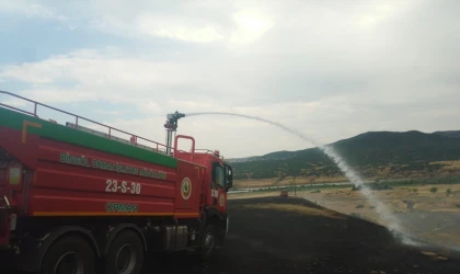 Kırsal alanda çıkan yangınlar ormana sıçramadan söndürüldü