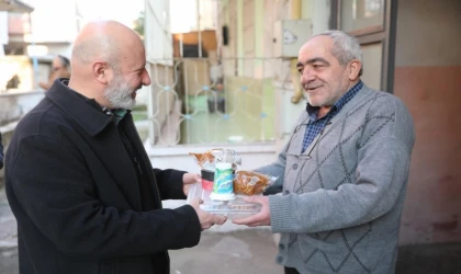 Kocasinan’da gönüller kazanılıyor, evlere her gün 4 çeşit sıcak yemek gidiyor