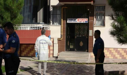 Komşular arasında ”çöp” kavgası kanlı bitti: 2 yaralı