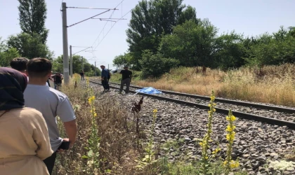 Kütahya’da yolcu treni çapa motoruna çarptı: 1 ölü